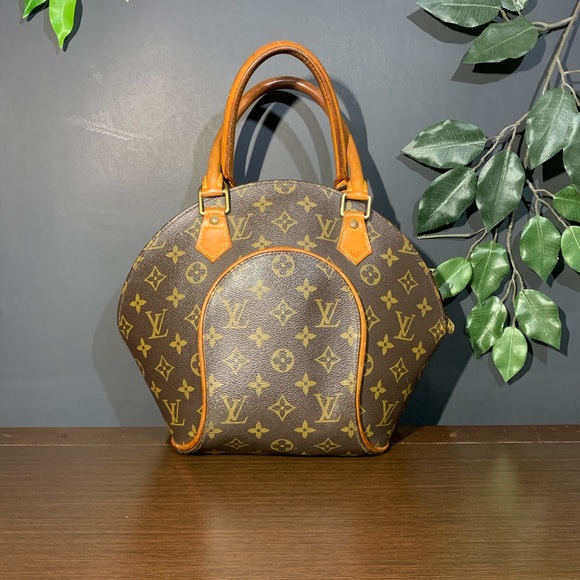 Louis Vuitton Handbags - LOUIS VUITTON • ELLIPSE PM